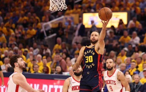 巴特勒复出27+6库里17分 勇士险胜火箭抢到赛点
