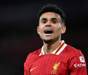 据报道，利物浦准备接受8000万英镑的出价，将球队边锋攻击手出售给德甲拜仁俱乐部