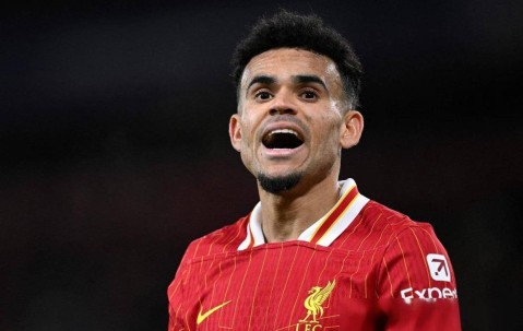 据报道，利物浦准备接受8000万英镑的出价，将球队边锋攻击手出售给德甲拜仁俱乐部