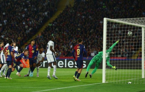 欧冠半决赛首回合巴萨3-3战平国米上演进球大战