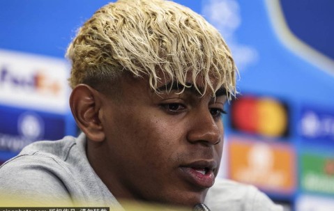 巴萨体育总监德科谈球队未来规划与拉明·亚马尔的续约