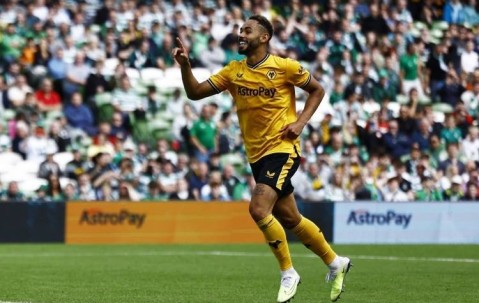 一日英超动向：利物浦球迷夺冠后嘲讽曼联，阿森纳7500万买射手