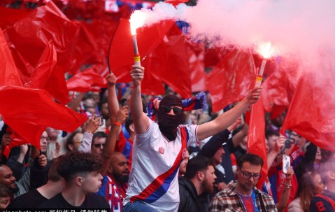 曾是野球小子？亨德森决赛神扑+救点，水晶宫球迷狂呼：英格兰NO.1！