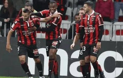 法甲焦点战：斯特拉斯堡主场出击，圣埃蒂安客场寻机