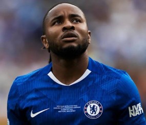 切尔西降价兜售恩昆库，为引进西蒙斯铺路，英超德甲多队有意求购