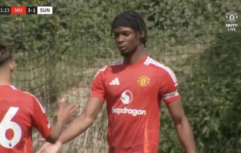 曝毕尔巴鄂欲挖曼联单场6球小妖！红魔萨卡签职业合同，有望迎首秀