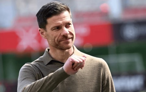 阿隆索发文告别勒沃库森，曾带队首夺德甲+国内三冠