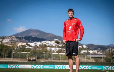 曼联发力引援！欲签马奎尔接班人，竞争1500万法甲新星姆贝莫