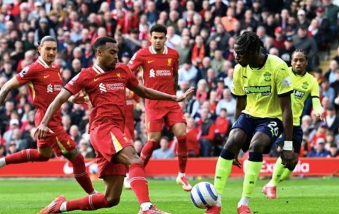 3-1大逆转！利物浦25轮不败藏隐患？16分领跑纪录能守多久