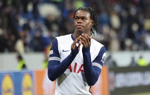 罗马诺：热刺已与18岁天才中场奥卢塞西就续约3年达成一致