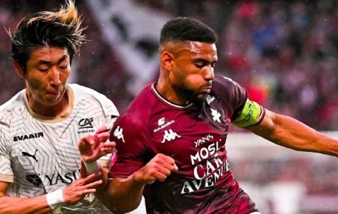 法甲联赛：梅斯1-1兰斯，升级附加赛首回合战平