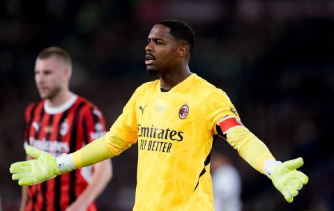 队报：切尔西希望尽快签下迈尼昂，甚至考虑带其参加世俱杯